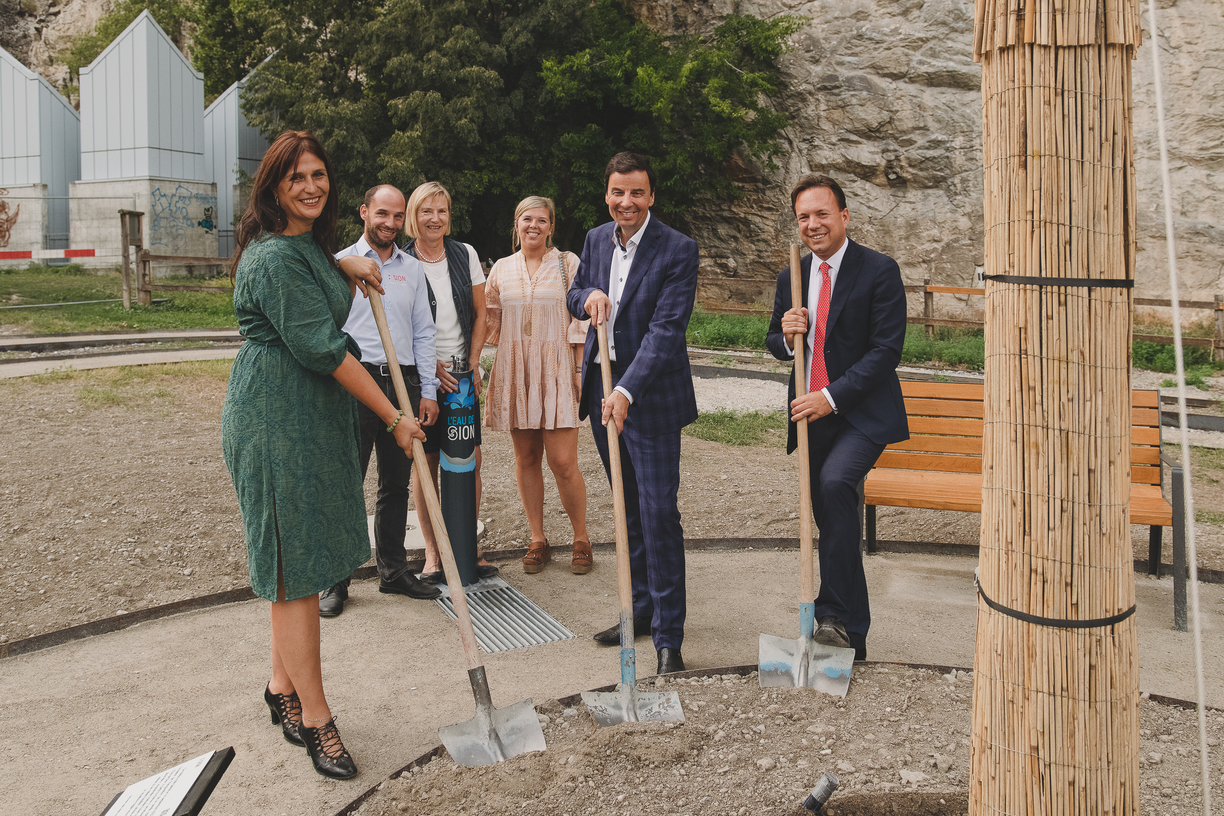 Lire la suite à propos de l’article Double inauguration sur la Place du Scex